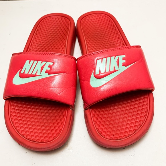 very nike sliders